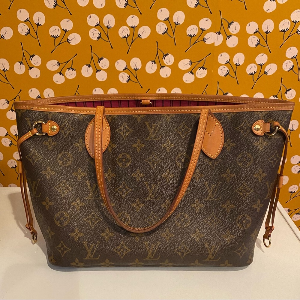 100% authentic Louis Vuitton PM neverfull